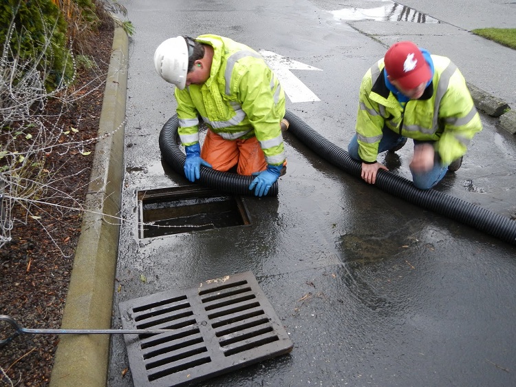 Прочистка ливневой канализации в Краснодаре